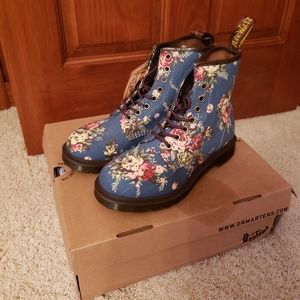 DR. MARTENS "AirWair" Castel Floral Combat Boots in Indigo Denim 8M